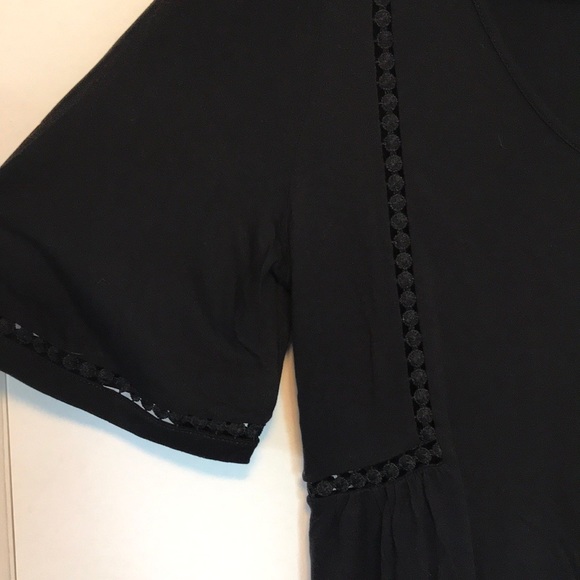 Maternity Black Boho T-Shirt with Crochet - Picture 3 of 4